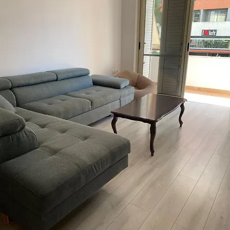 E&b Cosy 5 Τίρανα